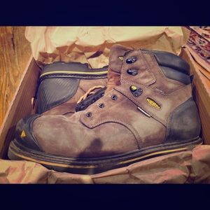 Keen steel toe boots size 15 men